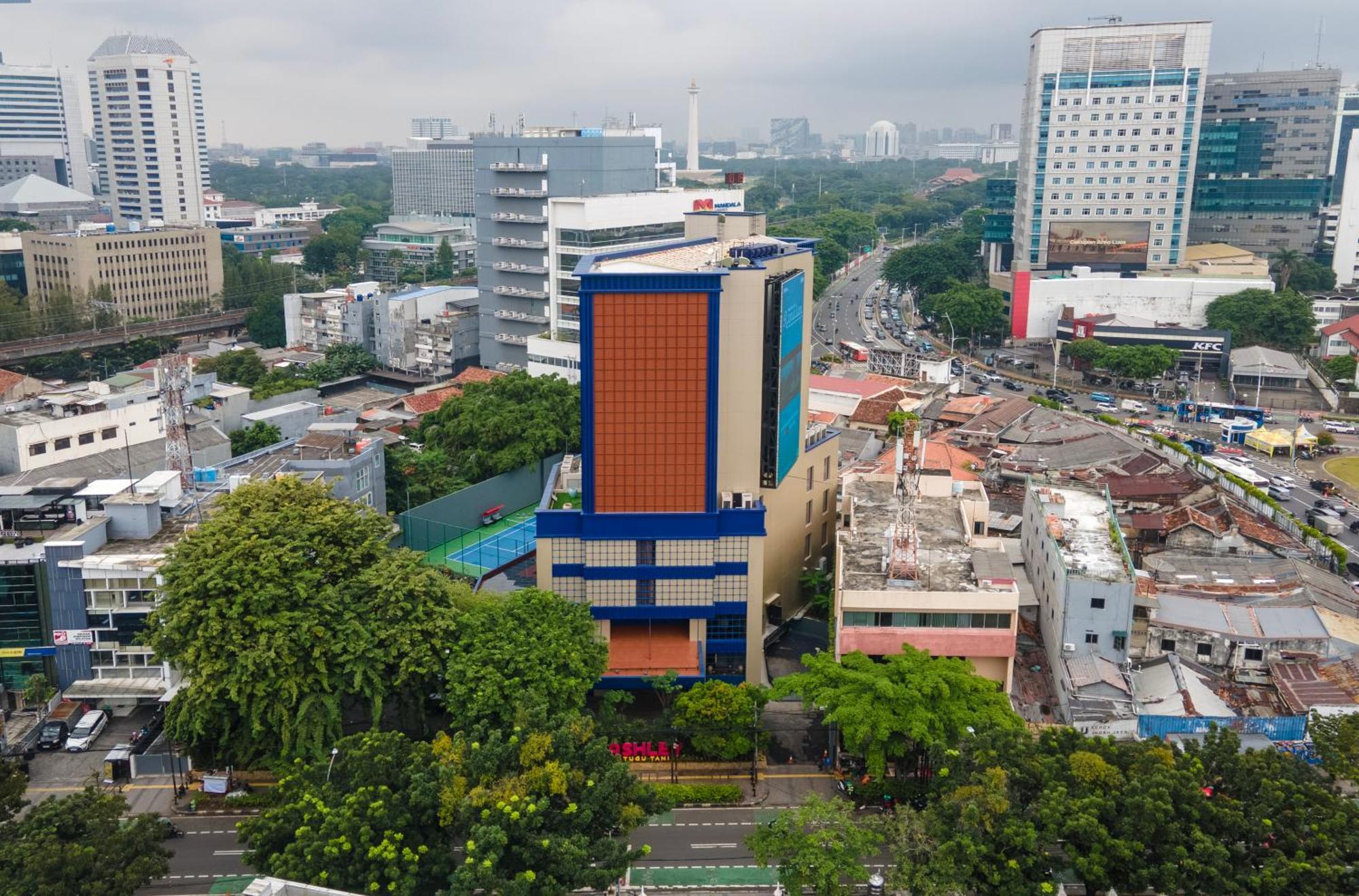 Ashley Tugu Tani Menteng Giacarta Esterno foto